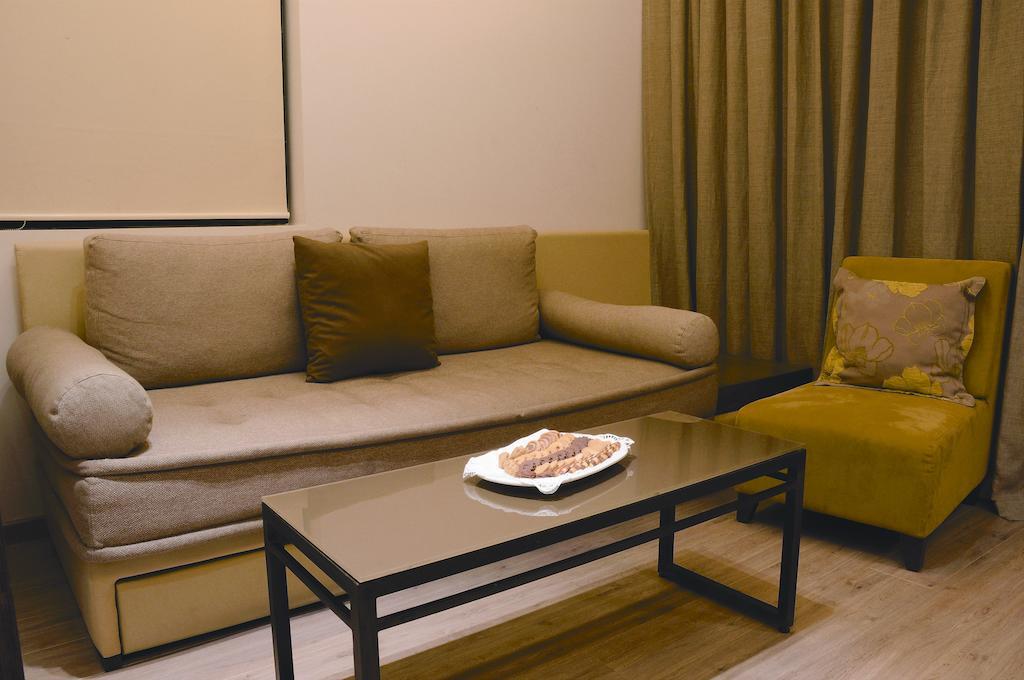 Country Lodge Hotel & Resort Beirut Bagian luar foto